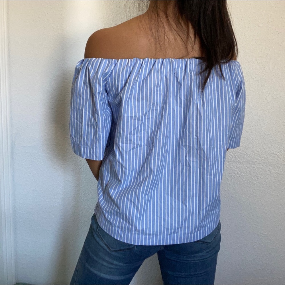 Beautiful off-the-shoulder top! - Picture 7 of 8